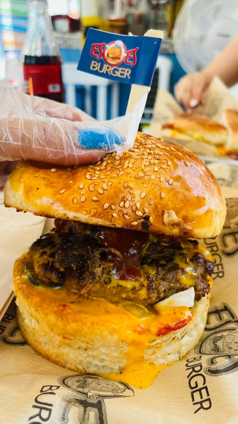 Esoes Burger 3