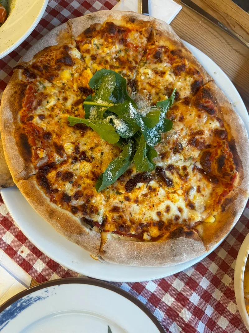 Assos Bohemian Cafe&Restaurant 3