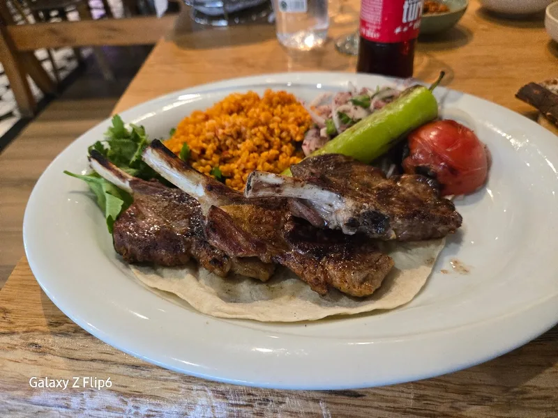 Emniyet Restaurant 5